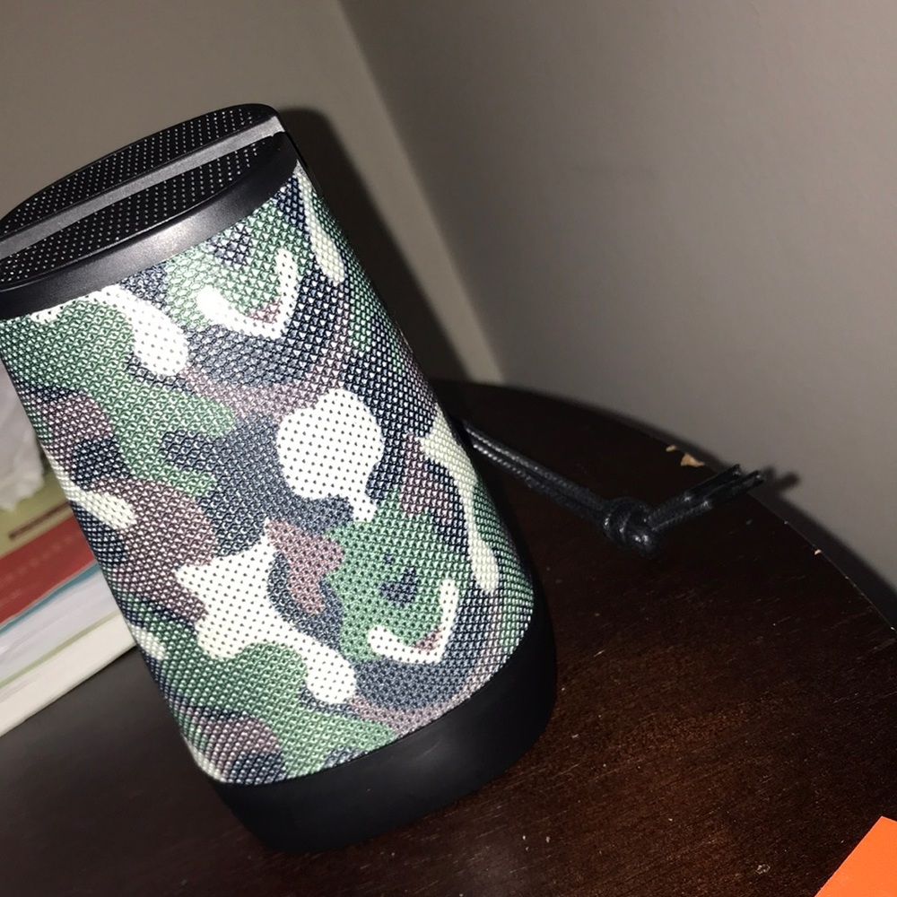 Camouflage mini speaker